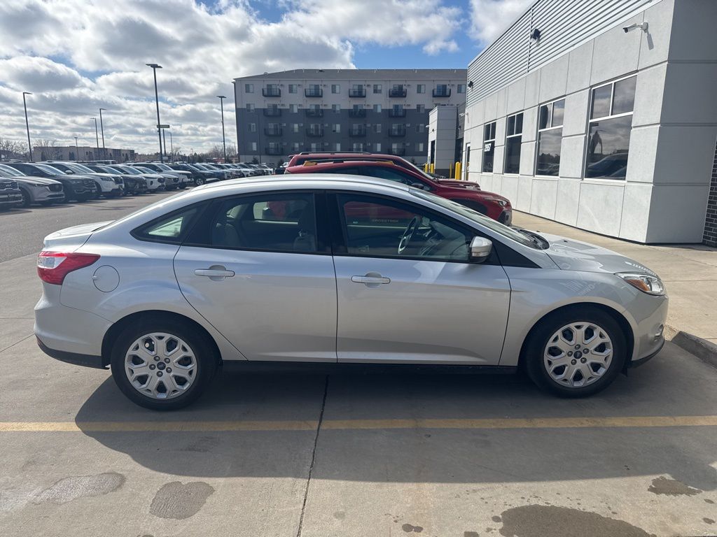 Used 2012 Ford Focus SE with VIN 1FAHP3F22CL227594 for sale in Moorhead, Minnesota