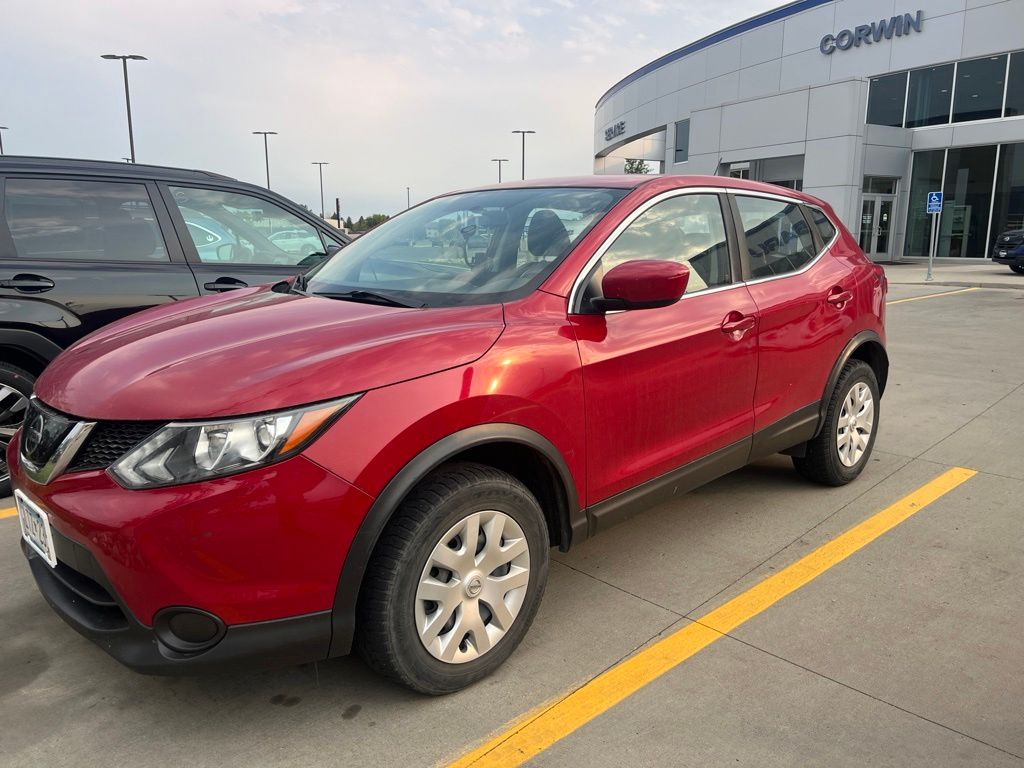 Used 2018 Nissan Rogue Sport S with VIN JN1BJ1CR5JW258702 for sale in Moorhead, Minnesota
