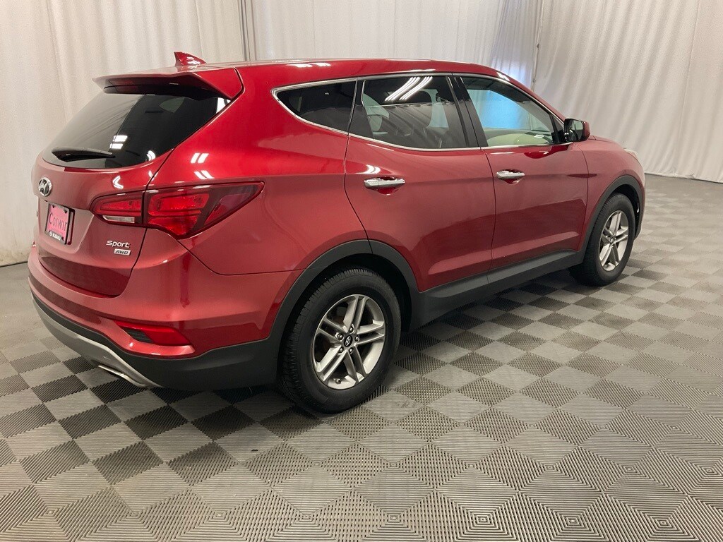 2017 Hyundai Santa Fe Sport photo 3