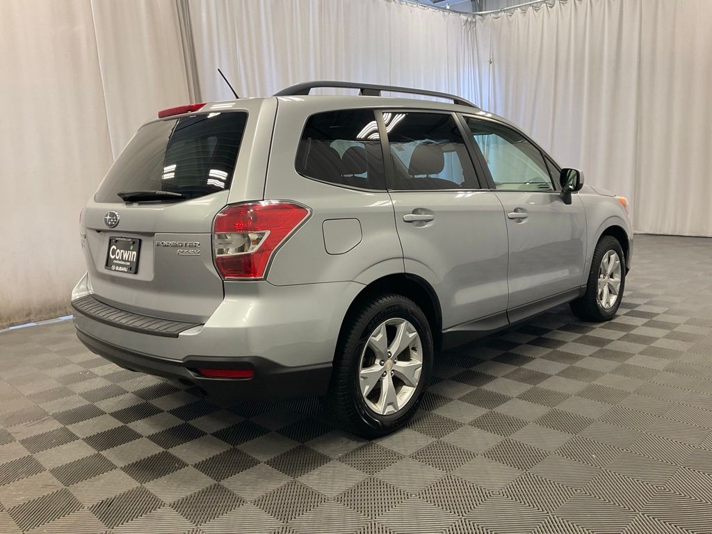 Used 2015 Subaru Forester i Premium with VIN JF2SJADC7FH533930 for sale in Moorhead, Minnesota