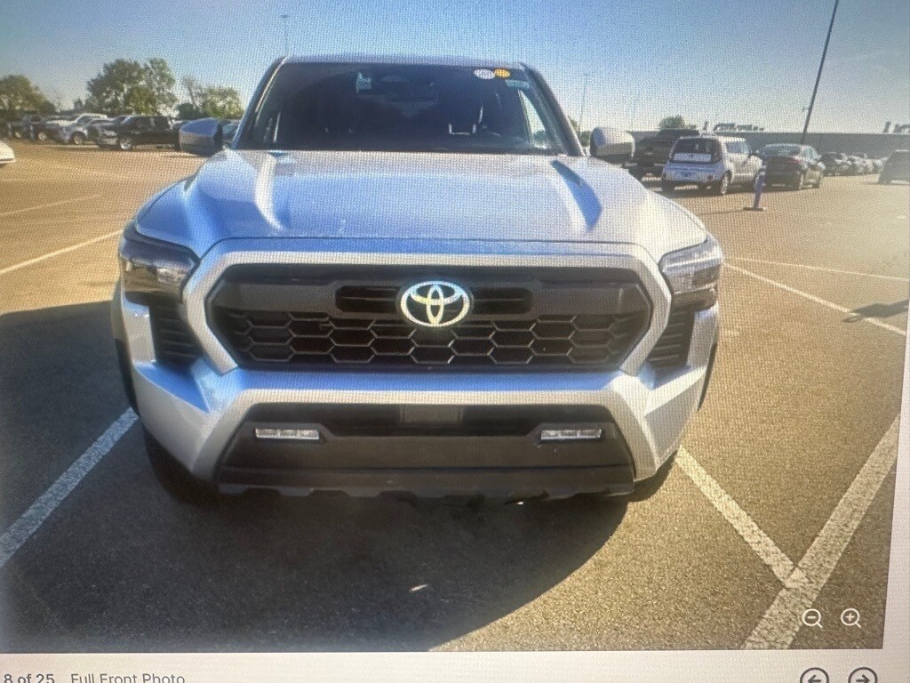 2024 Toyota Tacoma TRD photo 4