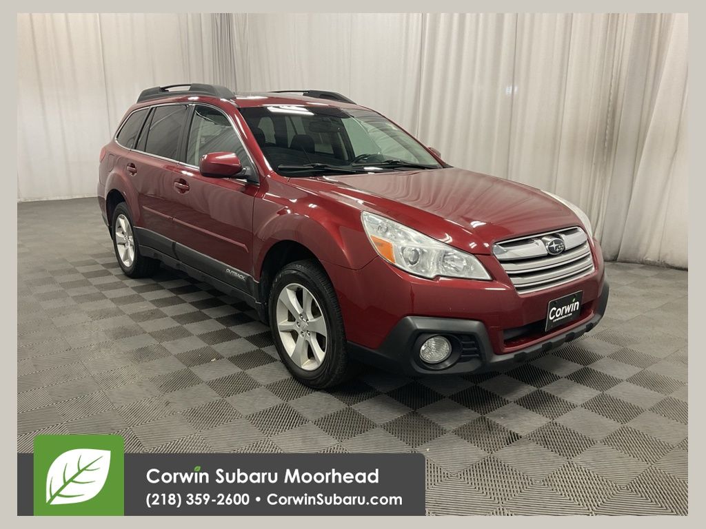 2013 Subaru Outback Premium's photo