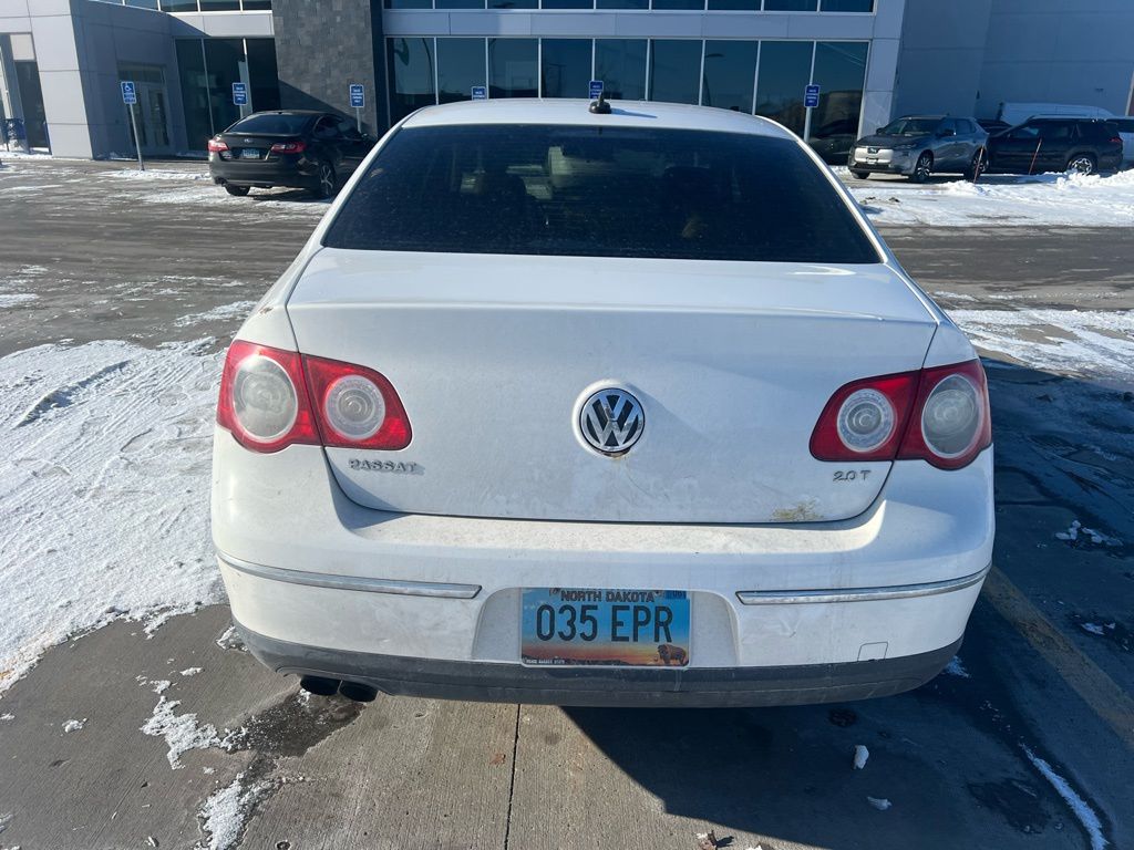 Used 2008 Volkswagen Passat Komfort with VIN WVWAK73C78E020807 for sale in Moorhead, Minnesota