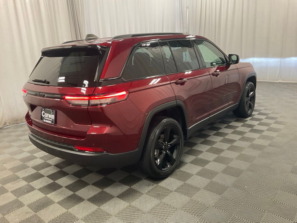 Used 2024 Jeep Grand Cherokee Altitude with VIN 1C4RJHAG3RC104816 for sale in Moorhead, Minnesota