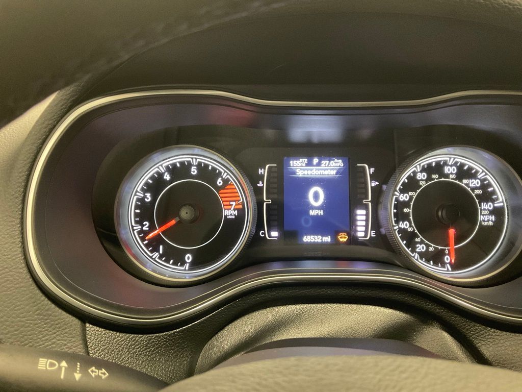 2021 Jeep Cherokee Latitude photo 2