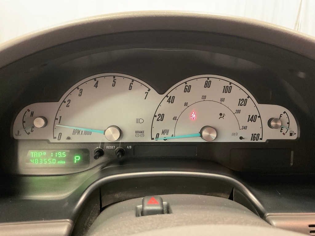 Used 2002 Ford Thunderbird Premium with VIN 1FAHP60A02Y118263 for sale in Moorhead, Minnesota