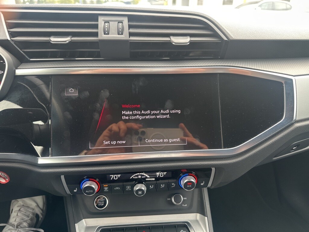 2023 Audi Q3 45 TFSI S line Premium photo 3