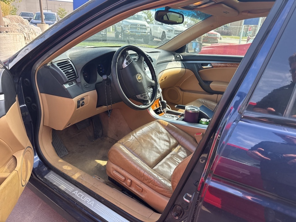 Used 2005 Acura TL Base with VIN 19UUA66295A066964 for sale in Moorhead, Minnesota