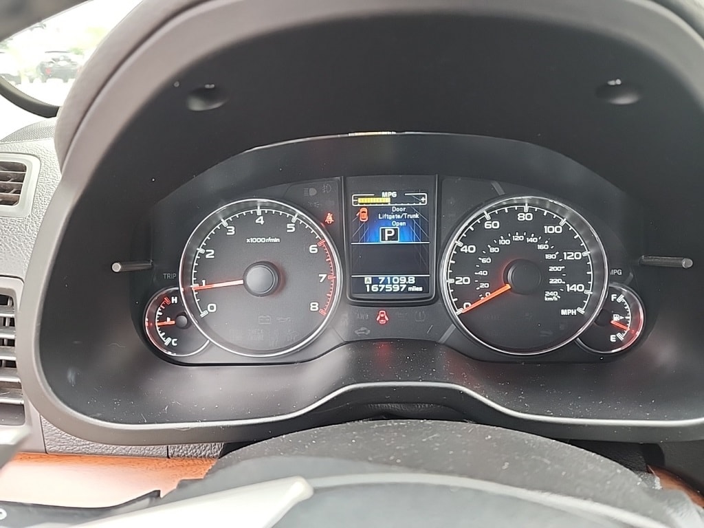 Used 2014 Subaru Outback 2.5i Limited with VIN 4S4BRCKC4E3252584 for sale in Moorhead, Minnesota