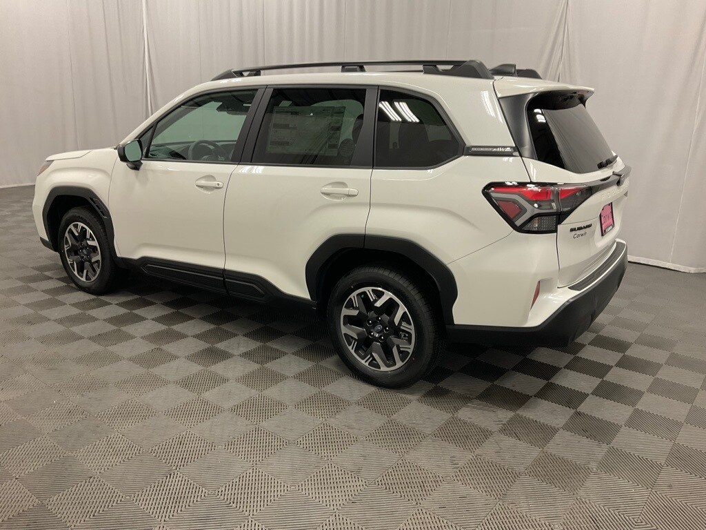 2026 Subaru Forester Premium photo 4