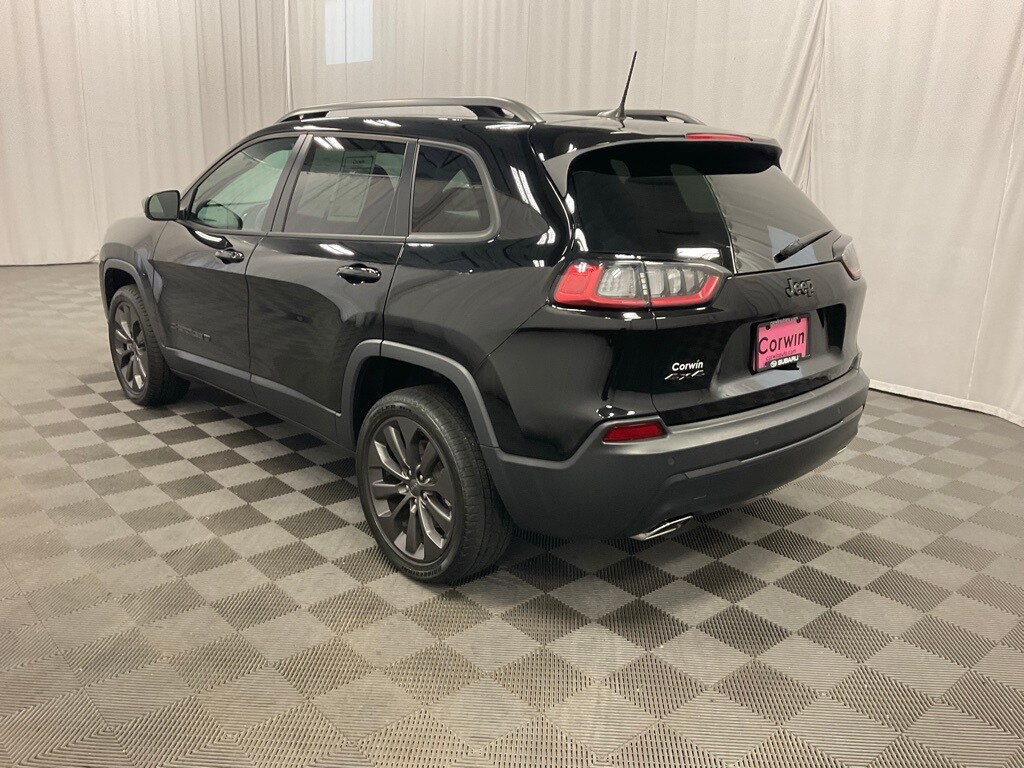 2021 Jeep Cherokee Latitude Lux photo 2