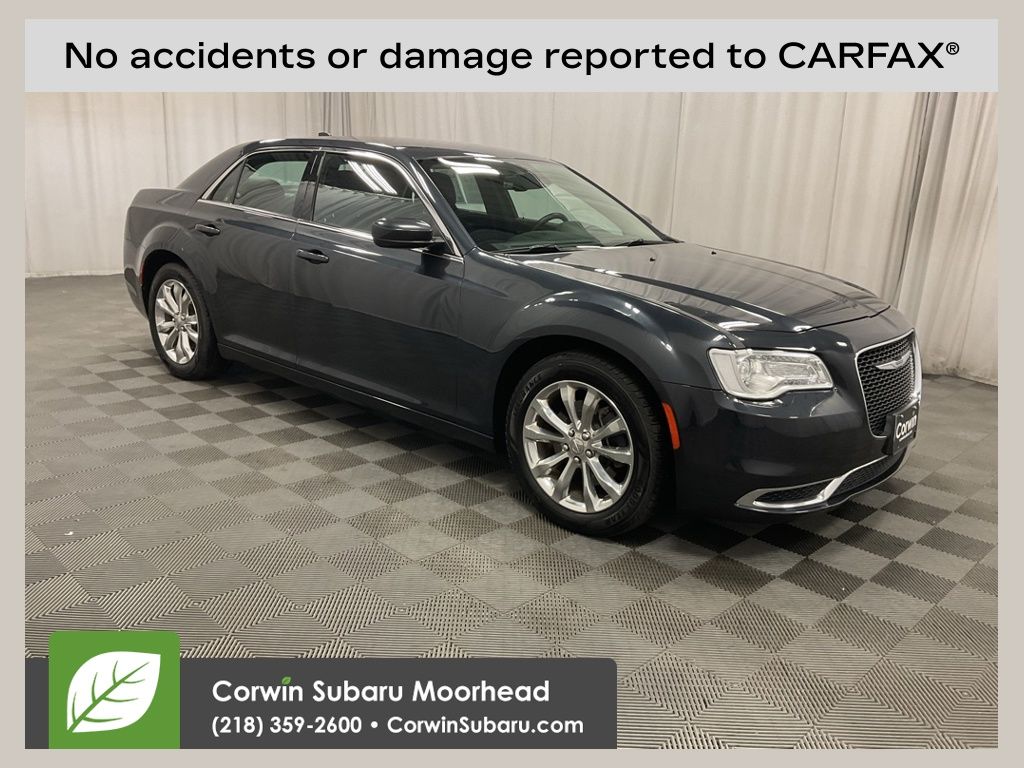 2016 Chrysler 300 Limited