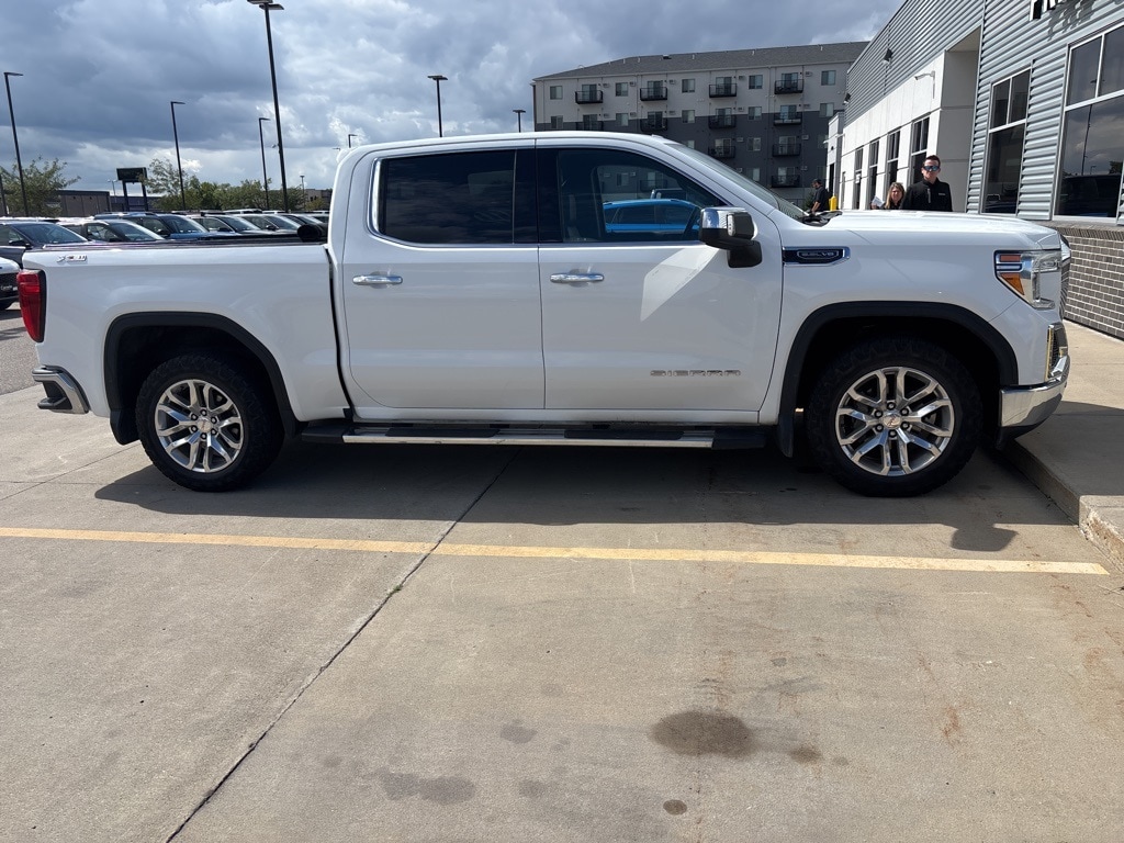 Used 2021 GMC Sierra 1500 SLT with VIN 3GTU9DED8MG241686 for sale in Moorhead, Minnesota