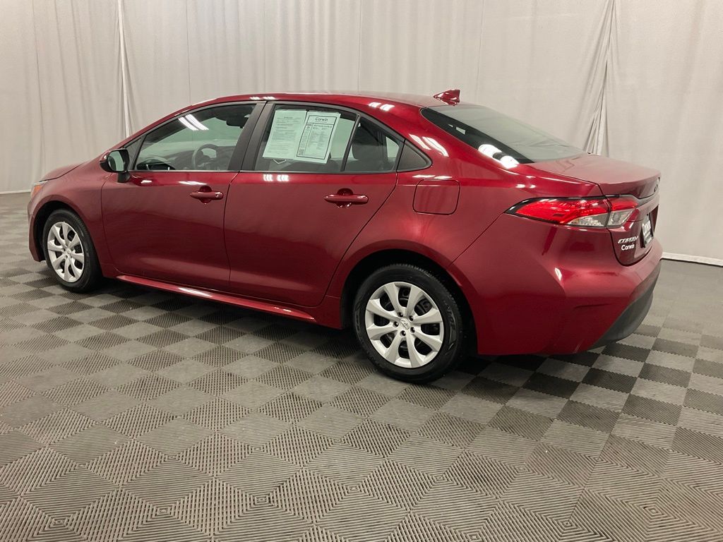 2024 Toyota Corolla LE photo 3