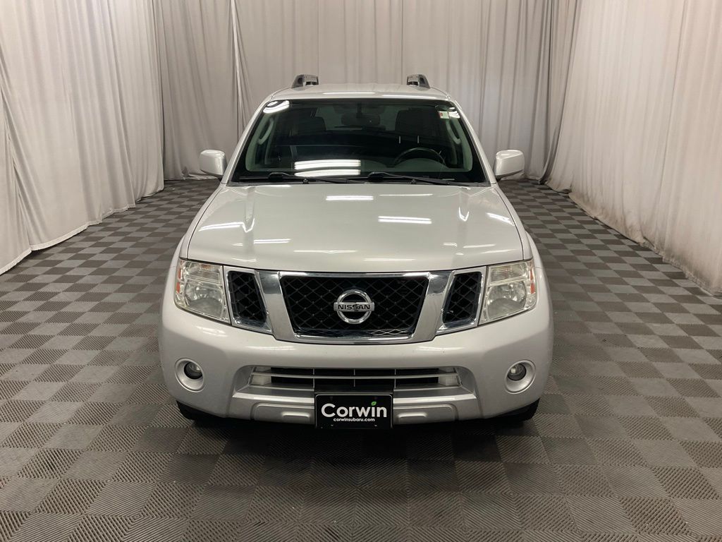 Used 2011 Nissan Pathfinder SV with VIN 5N1AR1NB3BC609087 for sale in Moorhead, Minnesota