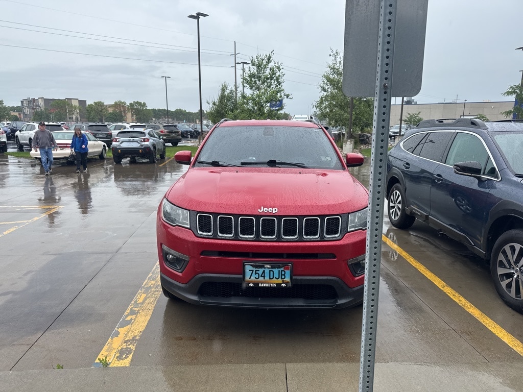 Used 2018 Jeep Compass Latitude with VIN 3C4NJDBB7JT112419 for sale in Moorhead, Minnesota
