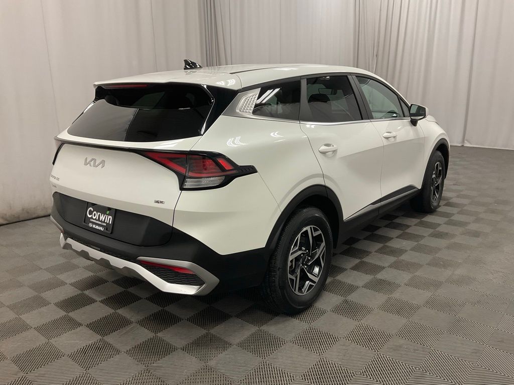 Used 2024 Kia Sportage LX with VIN KNDPUCDF2R7305605 for sale in Moorhead, Minnesota