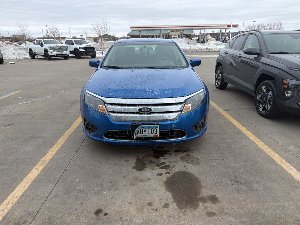 Used 2012 Ford Fusion SE with VIN 3FAHP0HA5CR325815 for sale in Moorhead, Minnesota