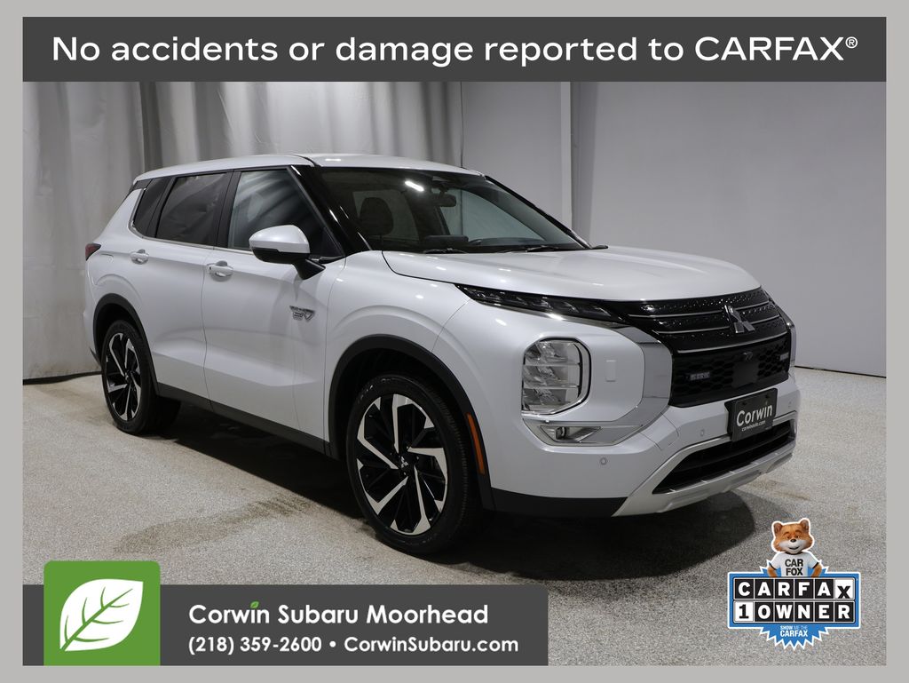2024 Mitsubishi Outlander Plug-in Hybrid SE S-AWC's photo