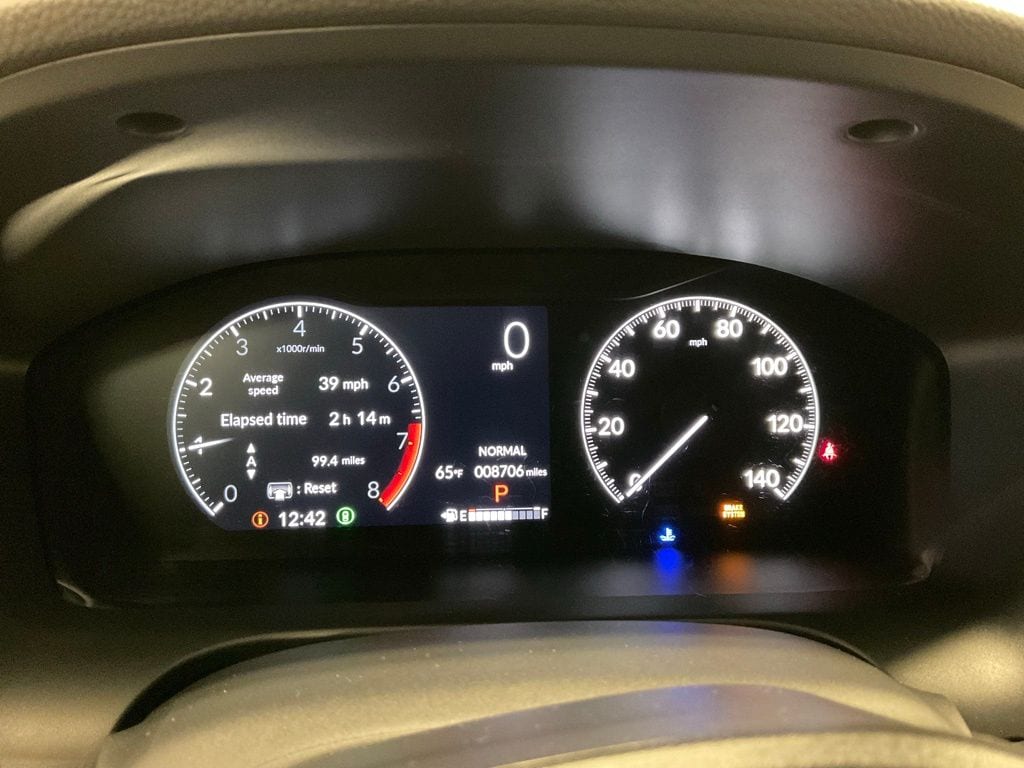 Used 2024 Honda HR-V LX with VIN 3CZRZ2H33RM736846 for sale in Moorhead, Minnesota