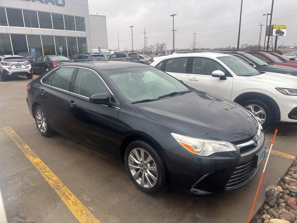 Used 2016 Toyota Camry XLE with VIN 4T1BF1FK6GU527030 for sale in Moorhead, Minnesota