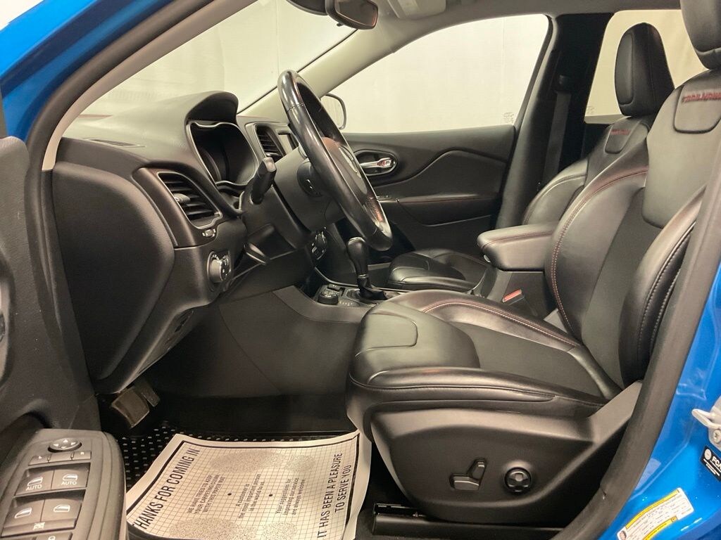 Used 2021 Jeep Cherokee Trailhawk SUV