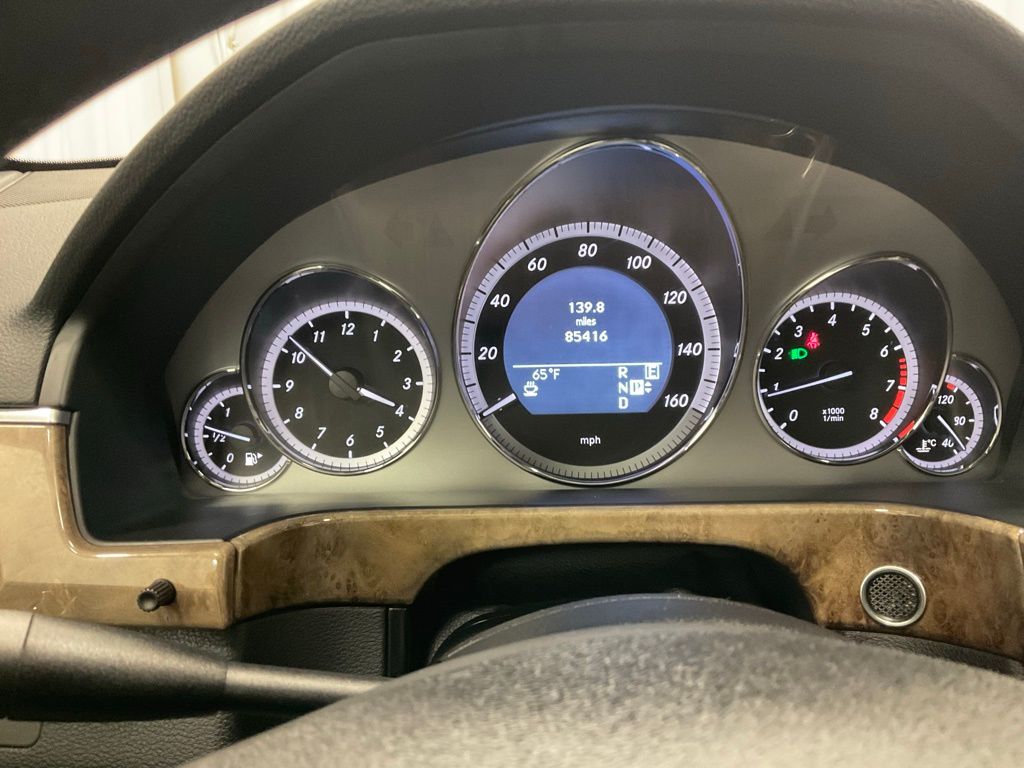 Used 2011 Mercedes-Benz E-Class  with VIN WDDHF8HB2BA431318 for sale in Moorhead, Minnesota