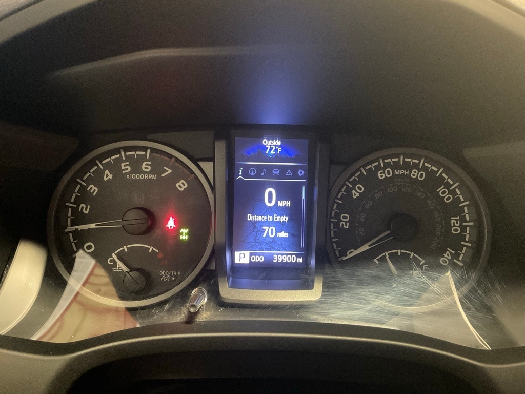 Used 2018 Toyota Tacoma TRD Off Road with VIN 3TMCZ5AN5JM132843 for sale in Moorhead, Minnesota
