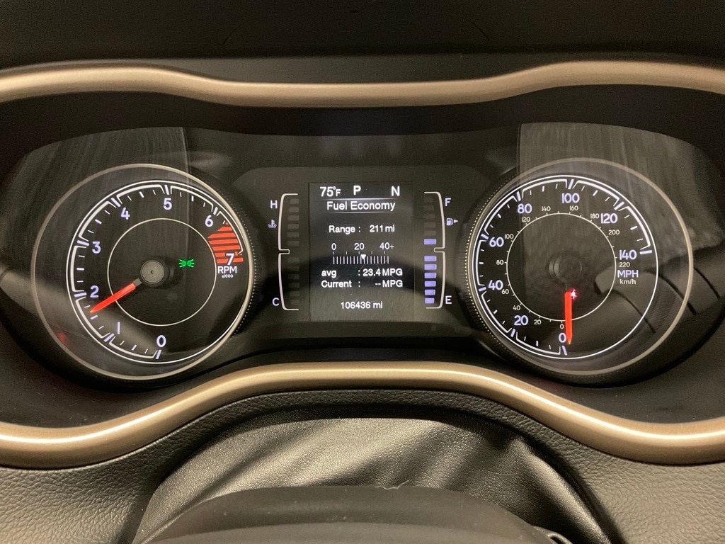 Used 2018 Jeep Cherokee Tech Connect with VIN 1C4PJMCB9JD602227 for sale in Moorhead, Minnesota
