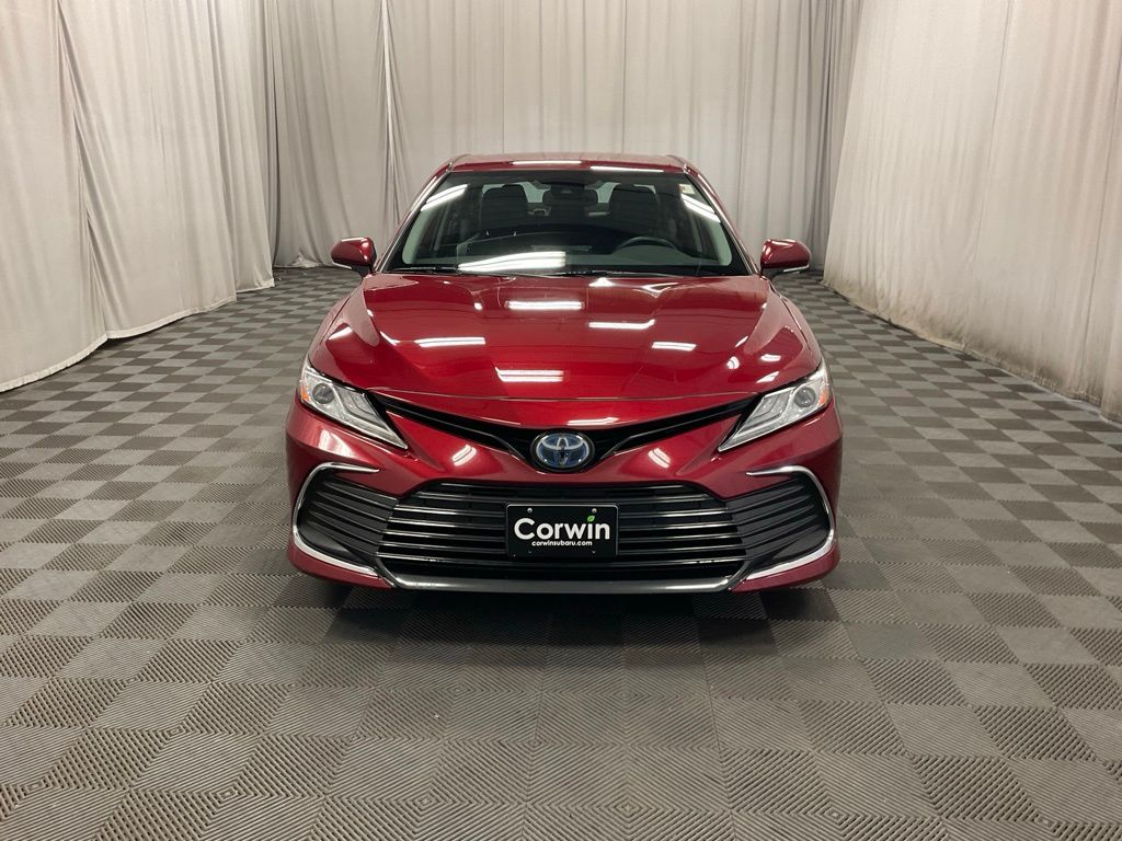 Used 2021 Toyota Camry XLE with VIN 4T1F31AK5MU559352 for sale in Moorhead, Minnesota