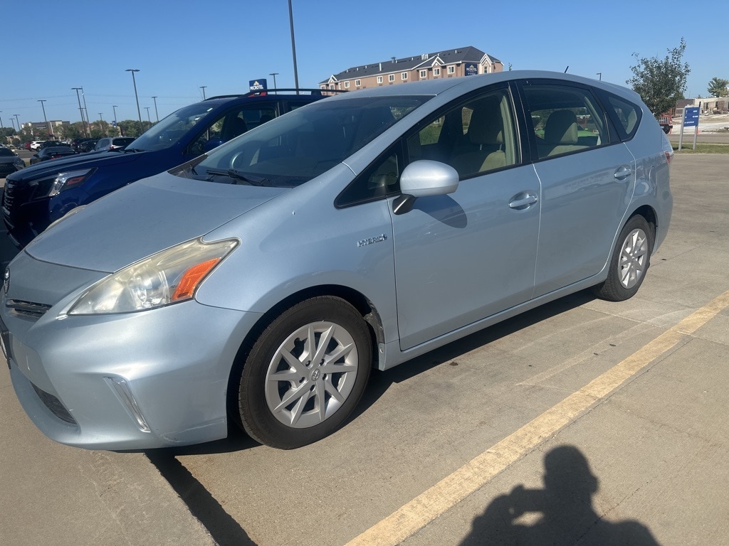 Used 2013 Toyota Prius v Three with VIN JTDZN3EU6D3272563 for sale in Moorhead, Minnesota