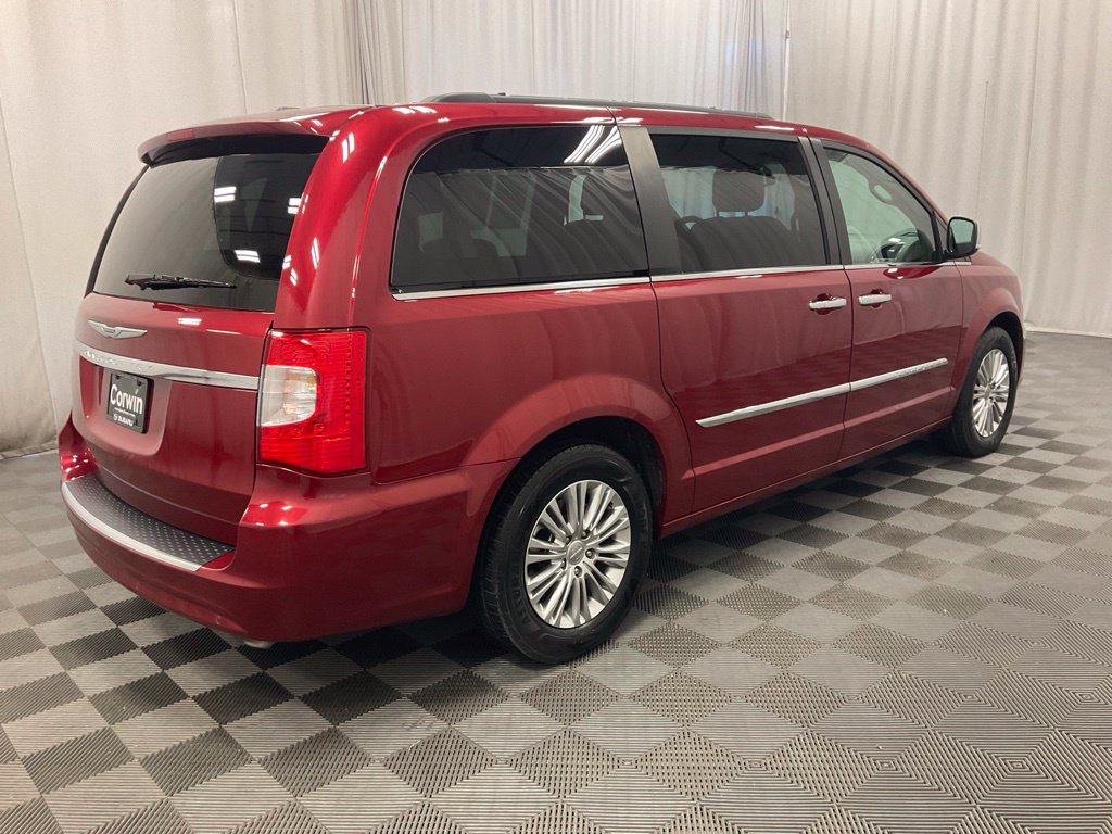 Used 2015 Chrysler Town & Country Touring-L with VIN 2C4RC1CG5FR646100 for sale in Moorhead, Minnesota