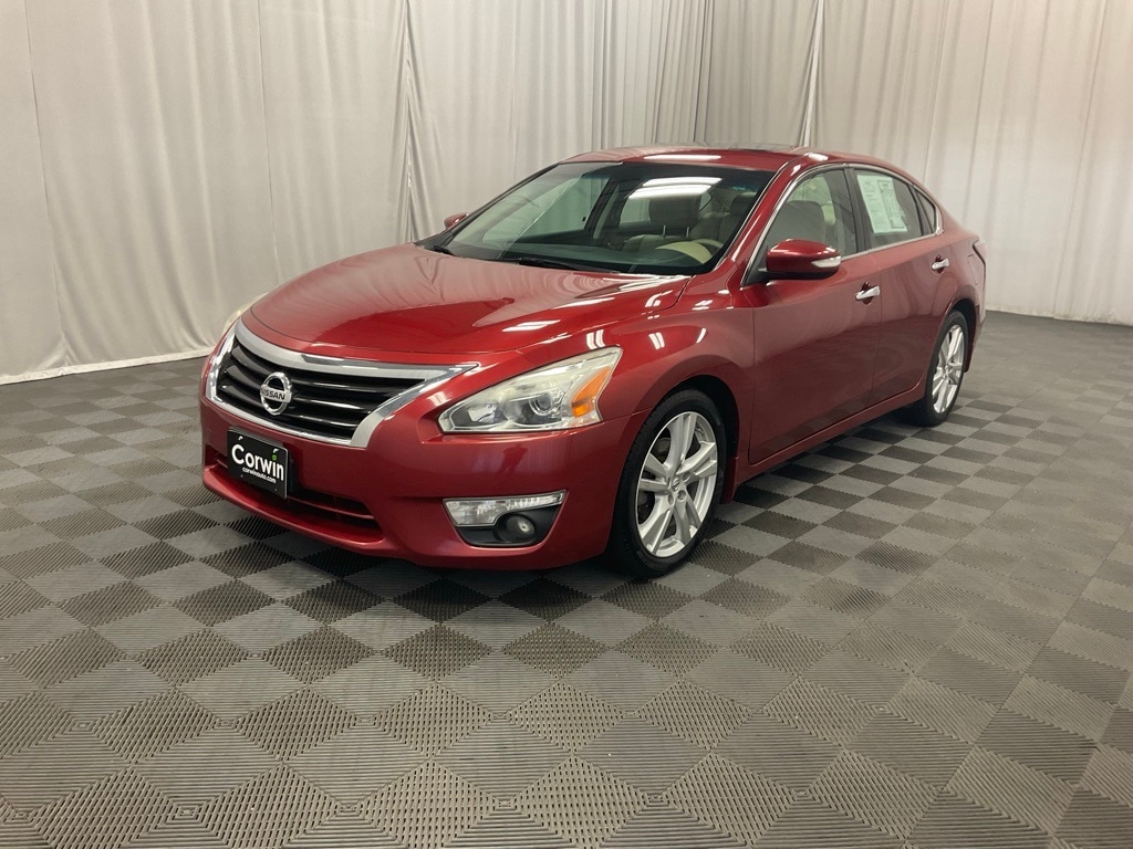 Used 2015 Nissan Altima SL with VIN 1N4BL3AP2FC157894 for sale in Moorhead, Minnesota