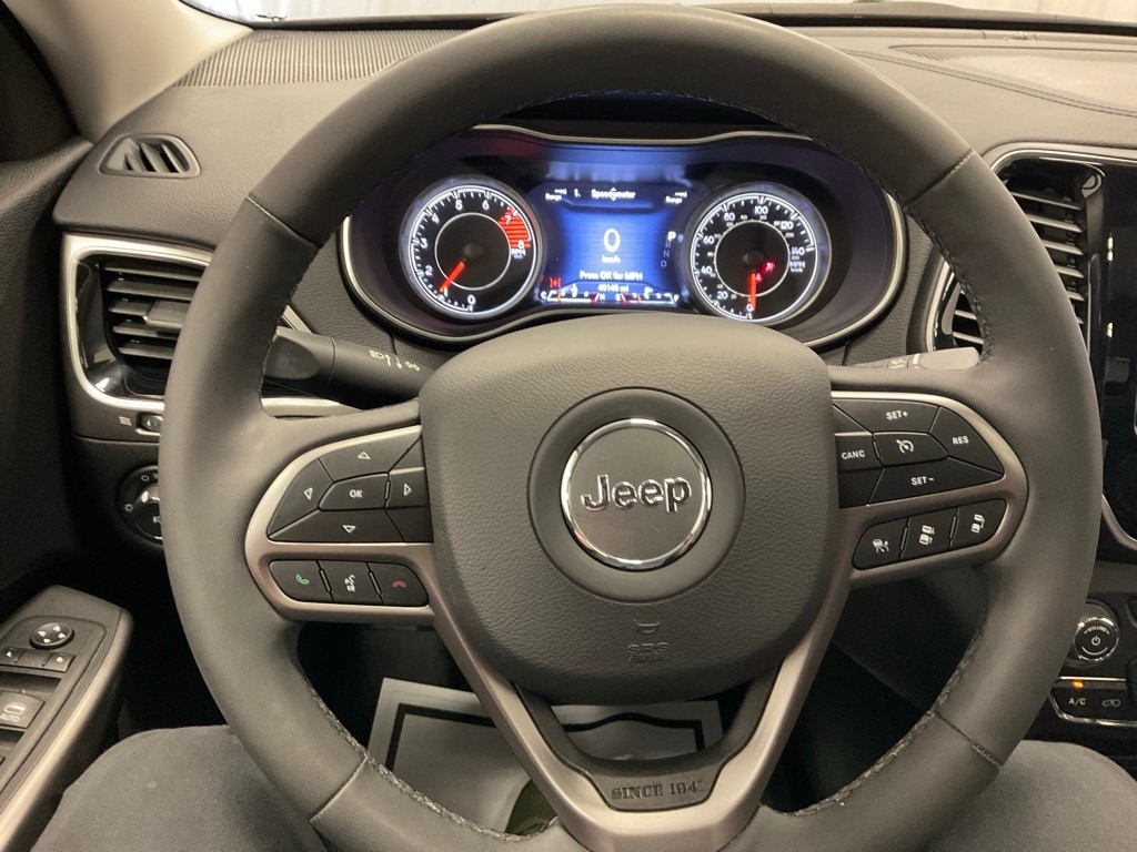 Used 2022 Jeep Cherokee Limited with VIN 1C4PJMDX5ND508104 for sale in Moorhead, Minnesota
