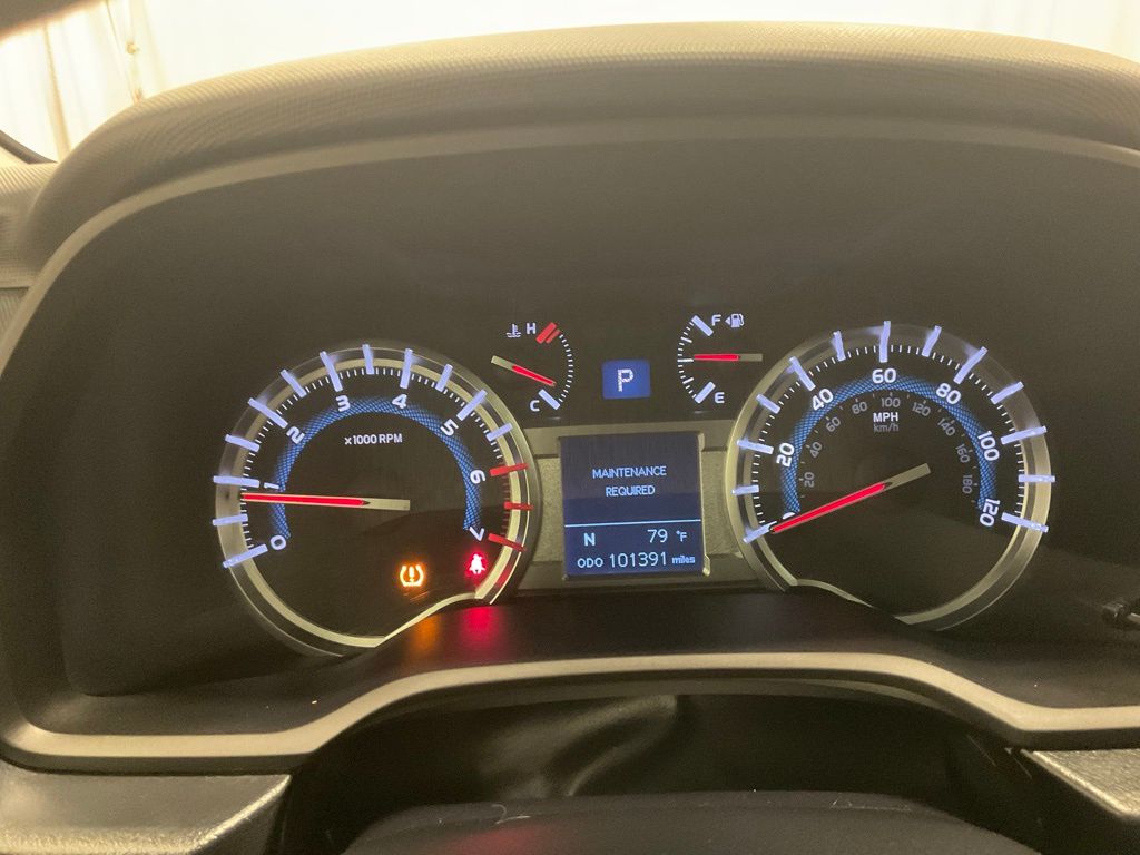 Used 2018 Toyota 4Runner SR5 Premium with VIN JTEBU5JR9J5575642 for sale in Moorhead, Minnesota