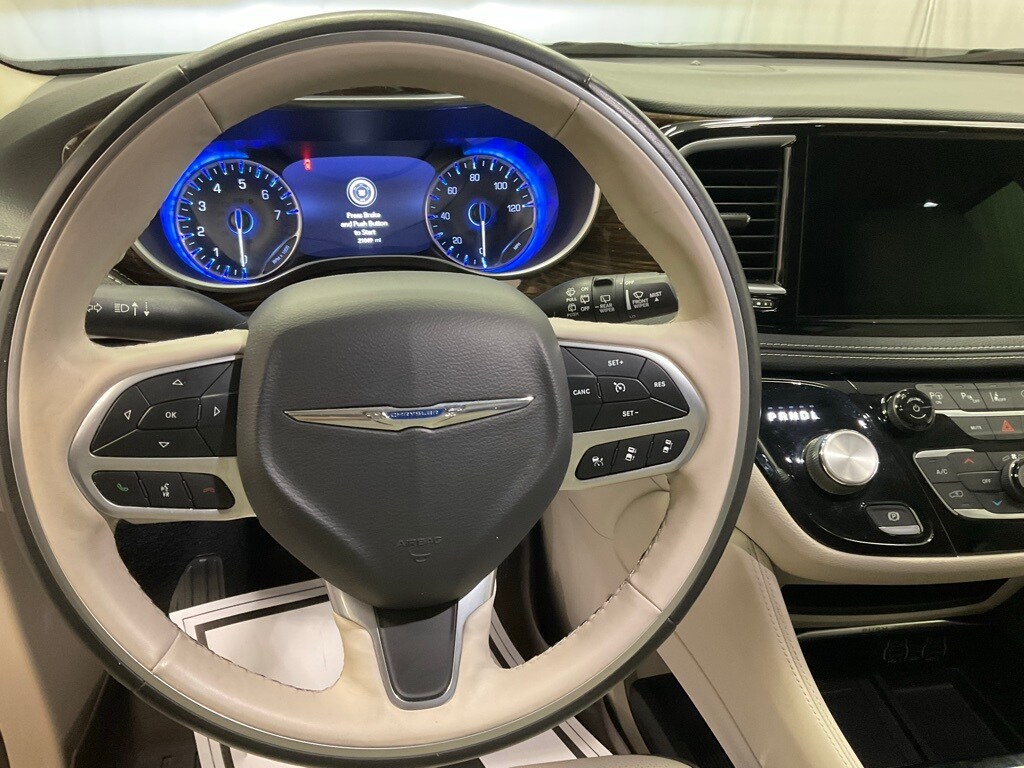 2021 Chrysler Pacifica Limited photo 4
