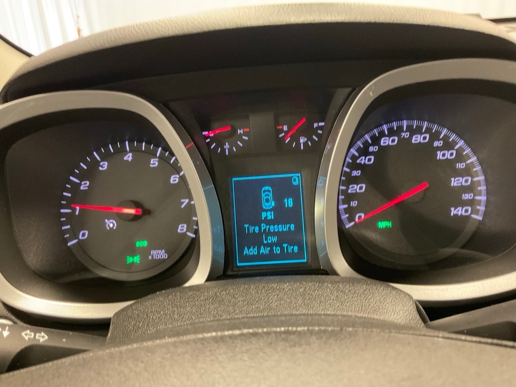 Used 2015 Chevrolet Equinox 1LT with VIN 2GNFLFEK2F6259532 for sale in Moorhead, Minnesota