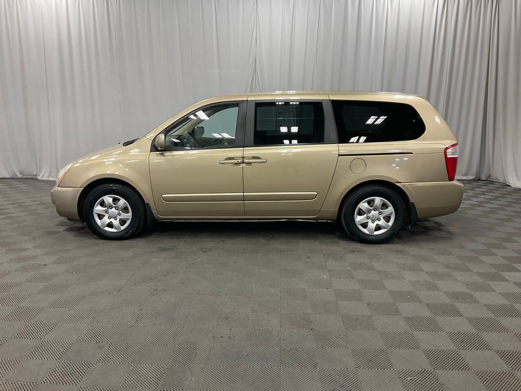 Used 2006 Kia Sedona LX with VIN KNDMB233166038002 for sale in Moorhead, MN