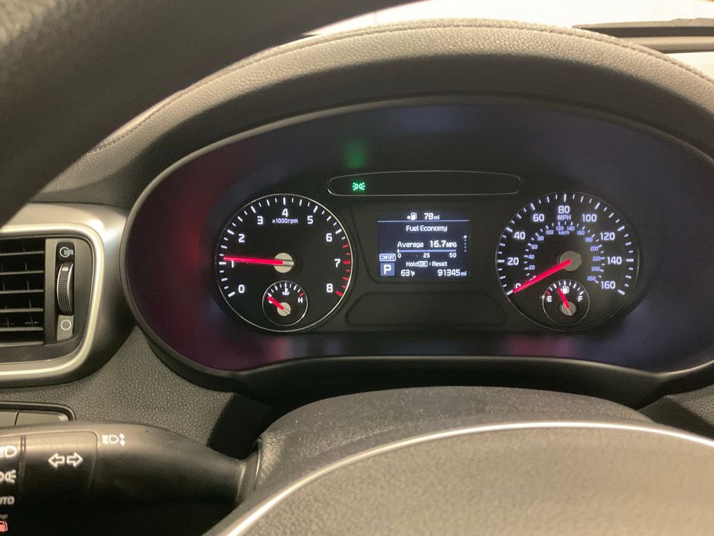 Used 2019 Kia Sorento LX with VIN 5XYPGDA56KG485561 for sale in Moorhead, Minnesota