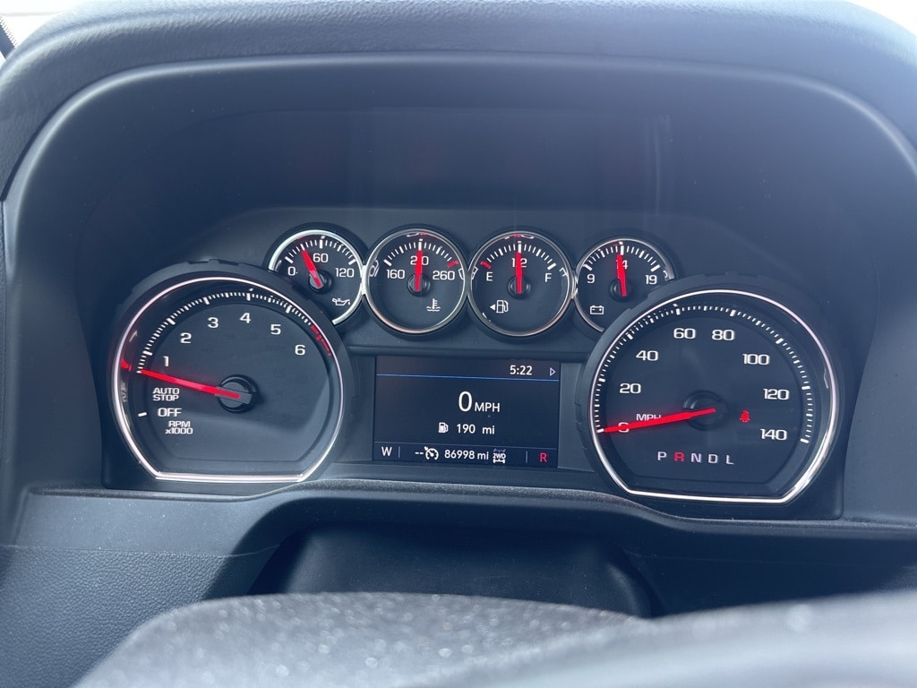 Used 2019 Chevrolet Silverado 1500 LT with VIN 3GCUYDED0KG272253 for sale in Moorhead, Minnesota