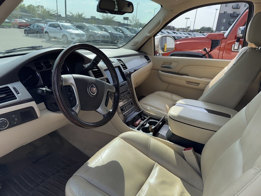 2007 Cadillac Escalade Base photo 4