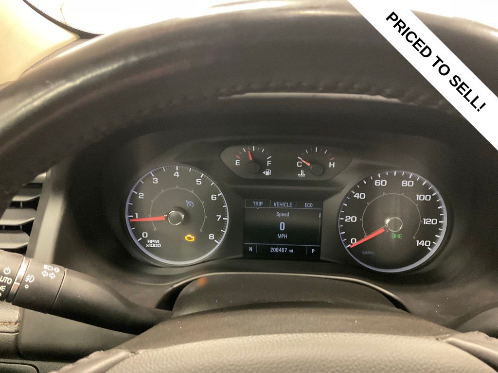 Used 2017 GMC Acadia SLE-2 with VIN 1GKKNTLS8HZ272025 for sale in Moorhead, Minnesota