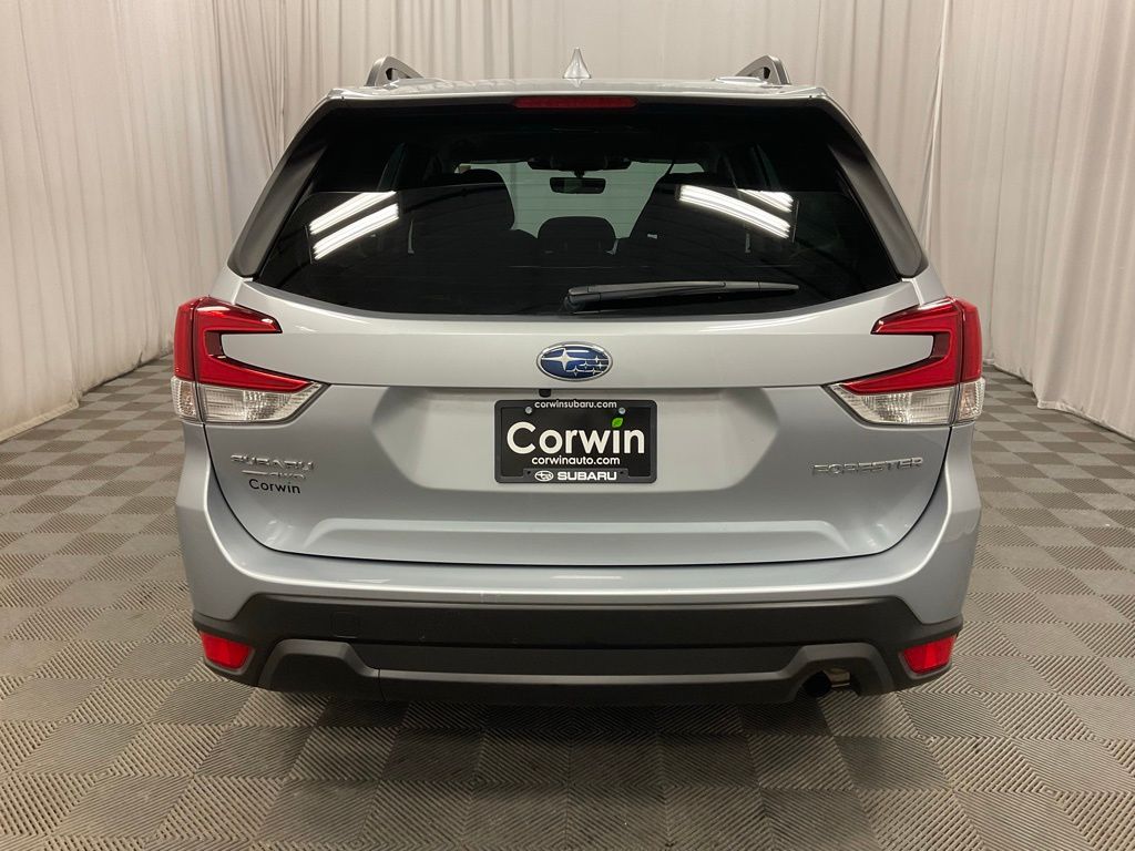 2023 Subaru Forester Premium Base photo 3