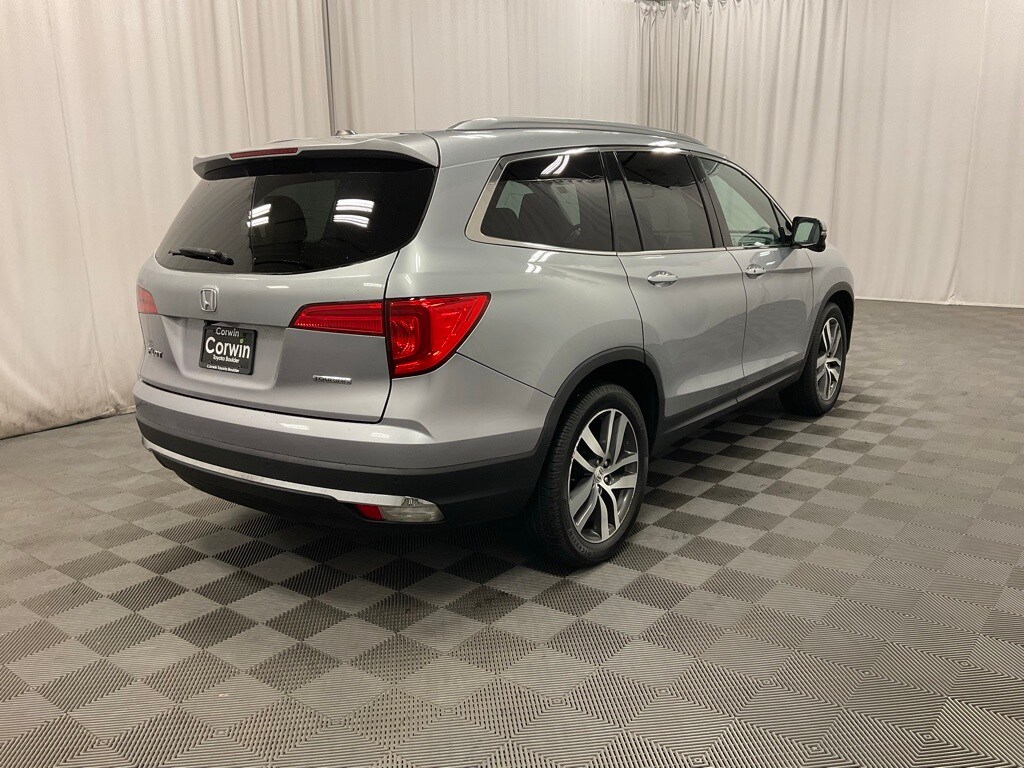 2018 Honda Pilot Touring photo 4