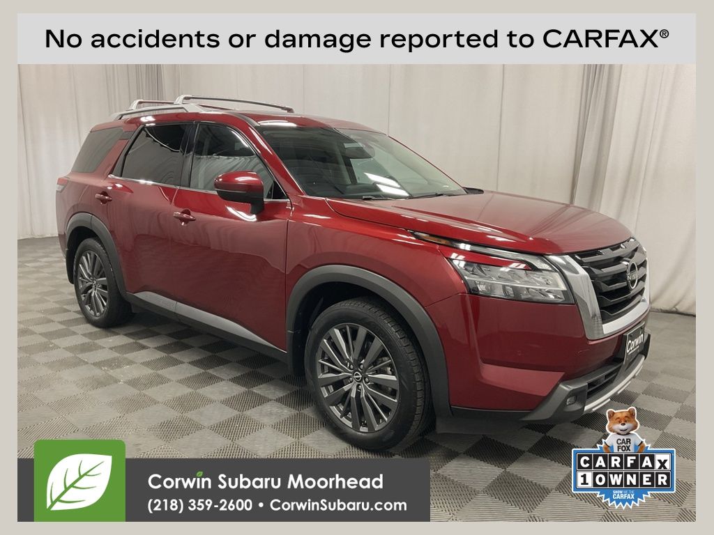 2022 Nissan Pathfinder SL's photo