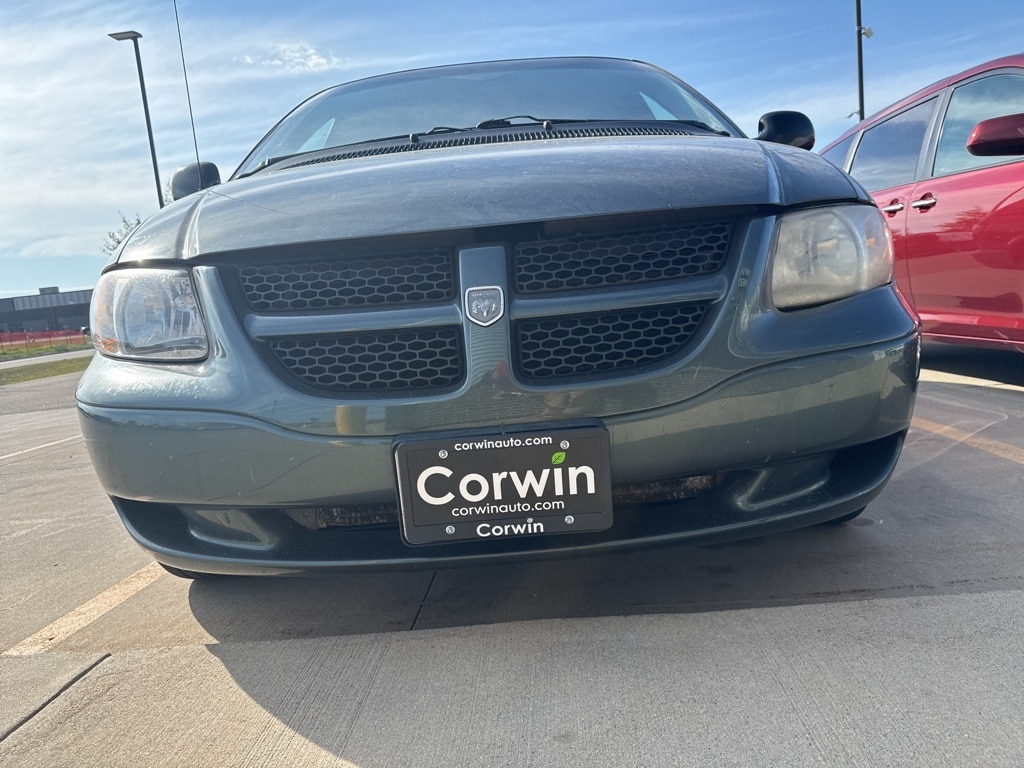 Used 2002 Dodge Grand Caravan SE with VIN 1B8GP24312B615816 for sale in Moorhead, Minnesota