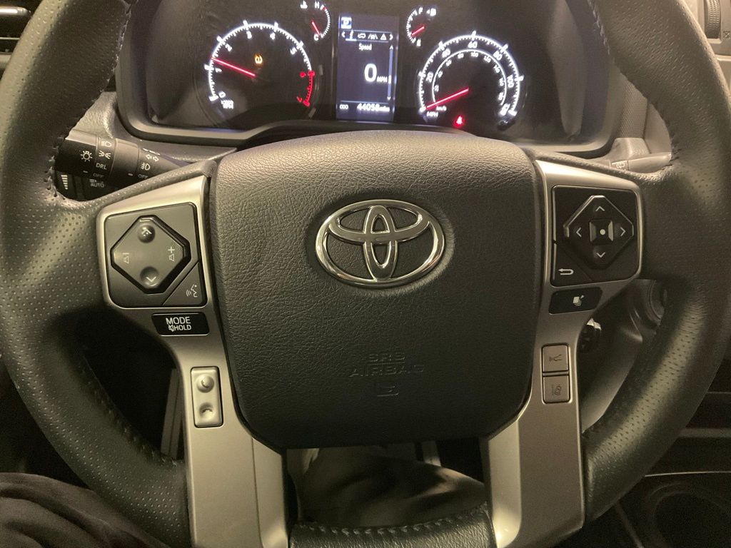 2023 Toyota 4Runner SR5 photo 3