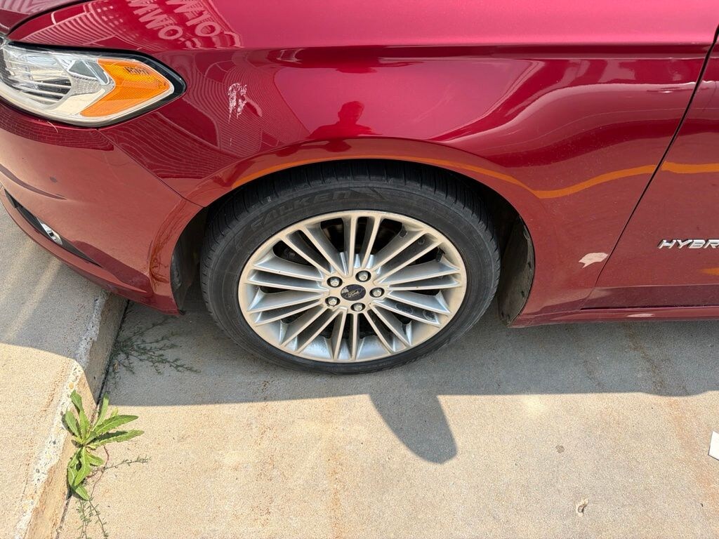 Used 2014 Ford Fusion Hybrid SE Sedan