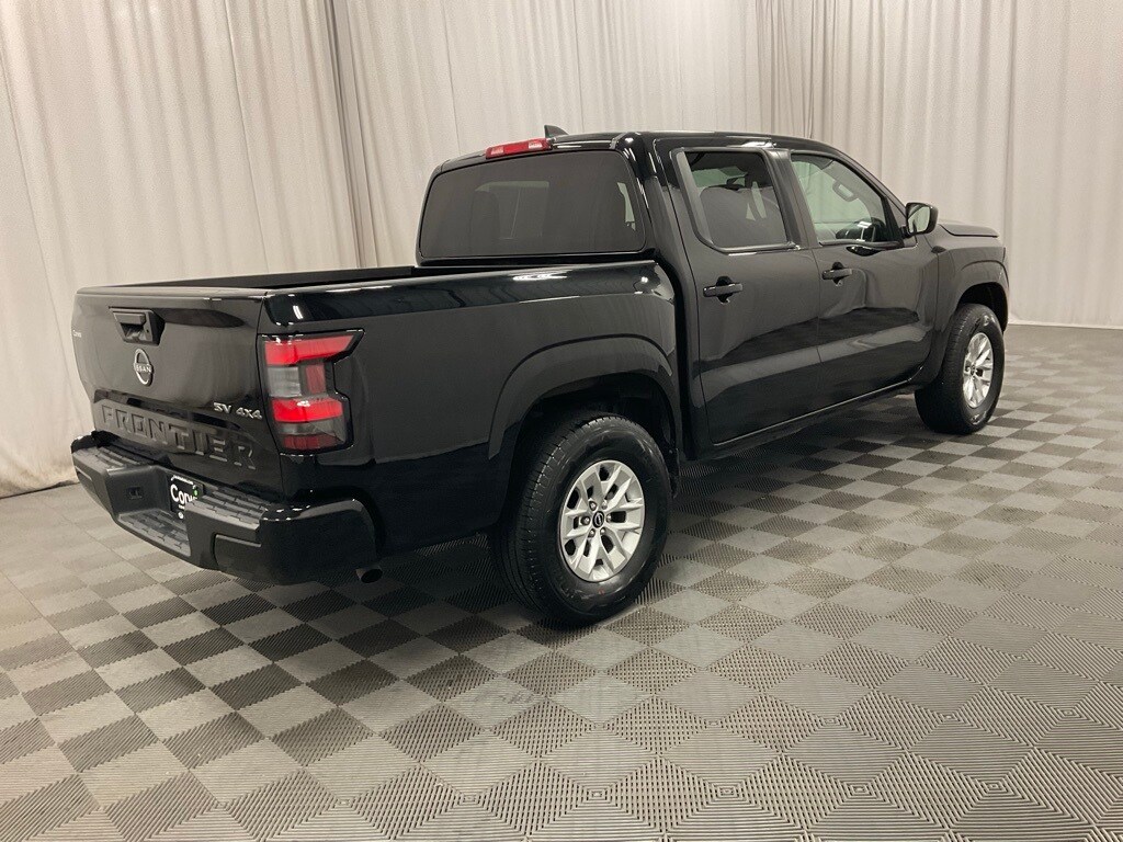 2024 Nissan Frontier SV photo 3