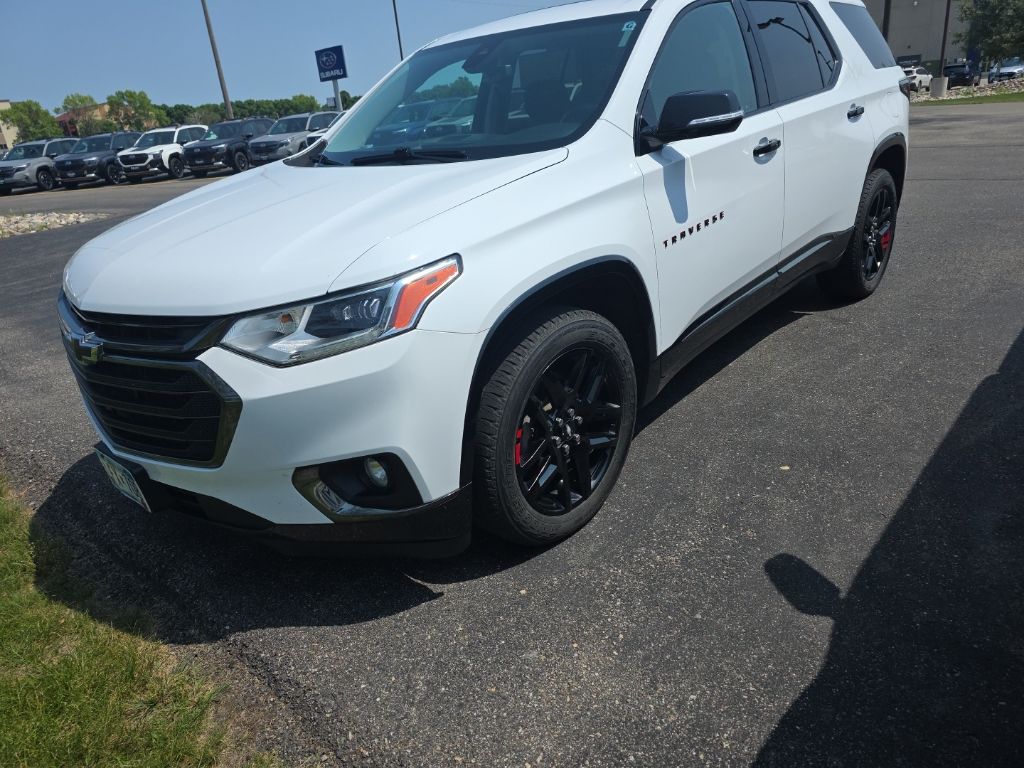 Used 2019 Chevrolet Traverse Premier with VIN 1GNEVKKW9KJ268568 for sale in Moorhead, Minnesota